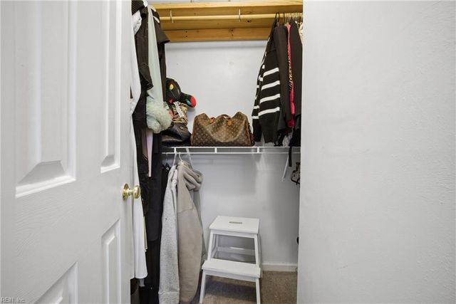 208 Terwillinger RD, Chesapeake, VA 23323