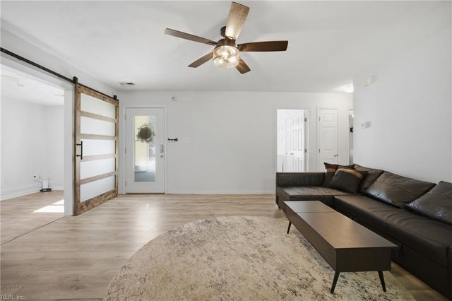 208 Terwillinger RD, Chesapeake, VA 23323