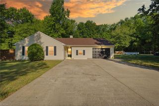 208 Terwillinger RD, Chesapeake, VA 23323