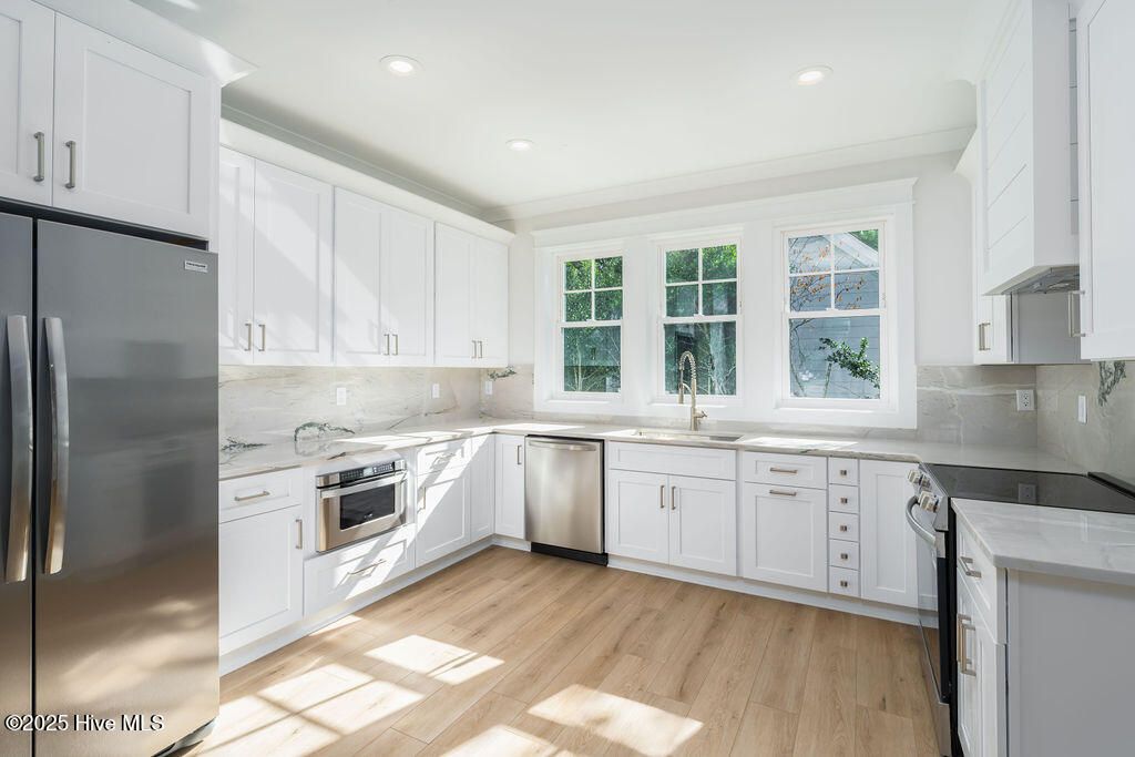 Image 17 of property listing at 536 Chicamacomico Way, Bald Head Island, NC 28461