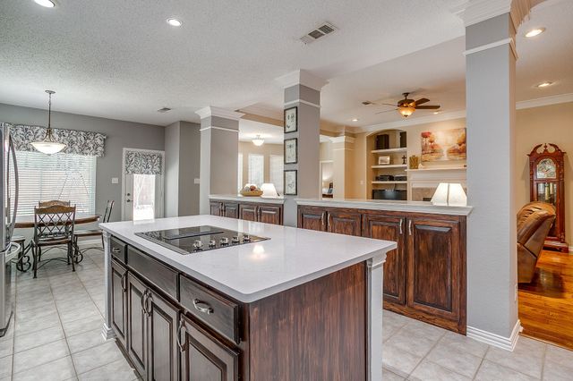 6603 Forest Park Drive, Arlington, TX 76001