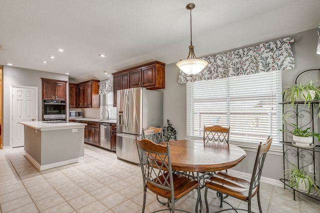 6603 Forest Park Drive, Arlington, TX 76001