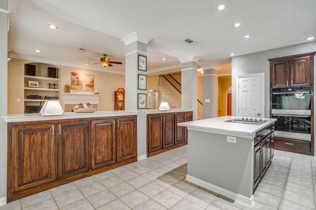 6603 Forest Park Drive, Arlington, TX 76001