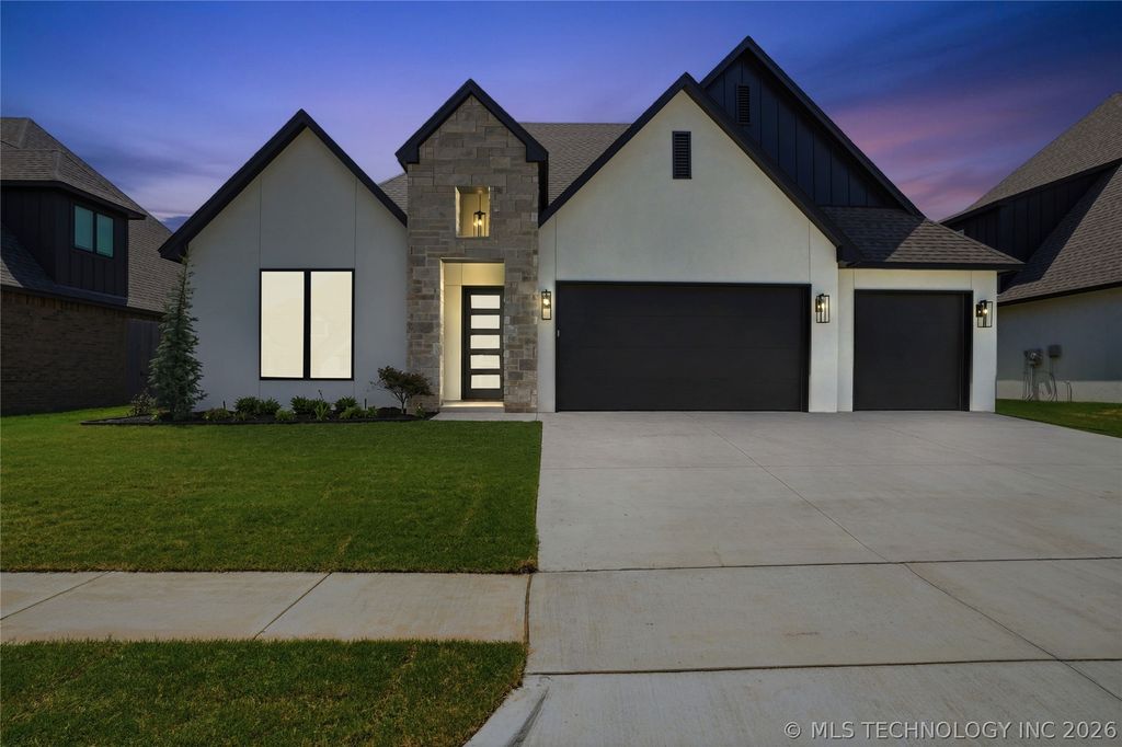 4346 S 173rd East Avenue, Tulsa, OK 74134