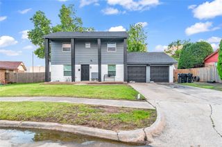 904 NE 4th Street, Moore, OK 73160