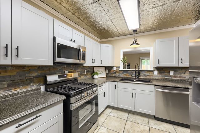 1208 Darlene Lane, Arlington, TX 76010