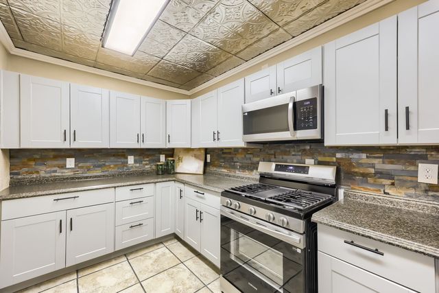 1208 Darlene Lane, Arlington, TX 76010