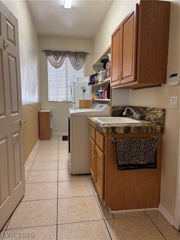 1412 October Oak Avenue, Las Vegas, NV 89123