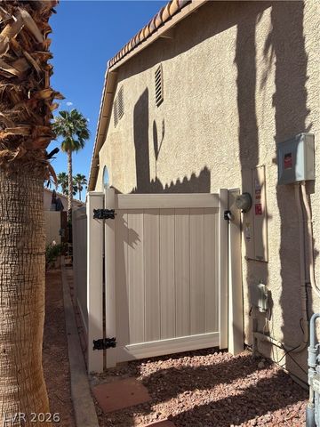 1412 October Oak Avenue, Las Vegas, NV 89123