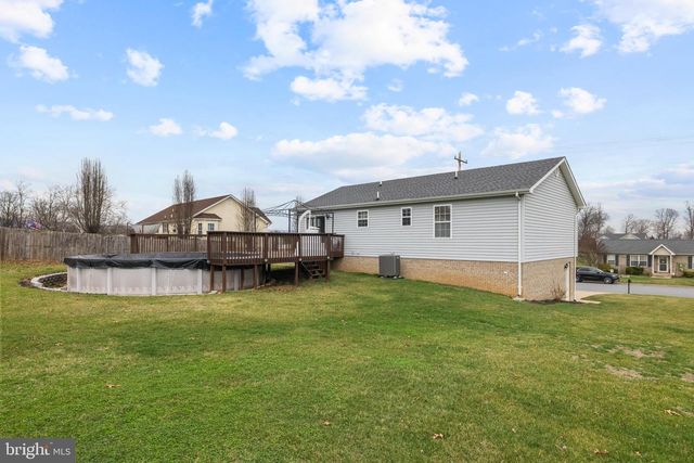 36 ELLEN DR, Strasburg, VA 22657