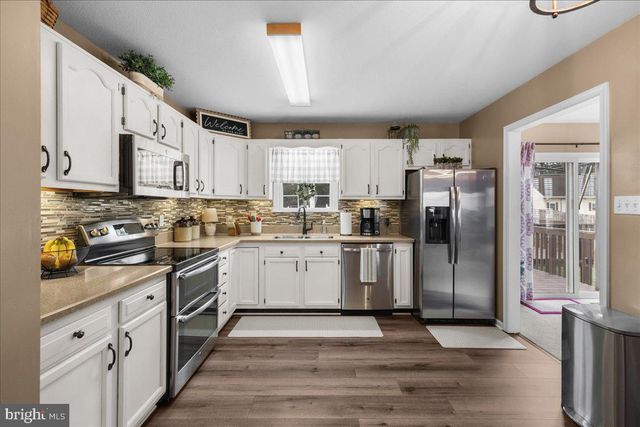 36 ELLEN DR, Strasburg, VA 22657