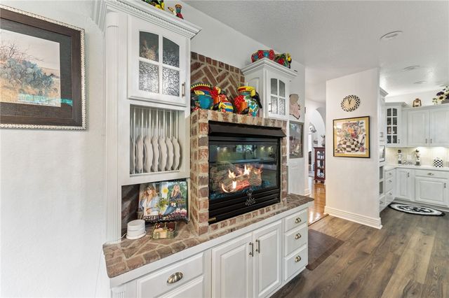 16 Berrydale Lane, Bella Vista, AR 72715