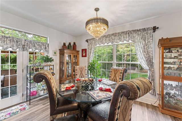 16 Berrydale Lane, Bella Vista, AR 72715