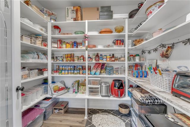 16 Berrydale Lane, Bella Vista, AR 72715