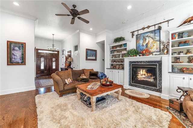 16 Berrydale Lane, Bella Vista, AR 72715