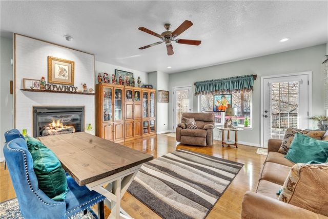 16 Berrydale Lane, Bella Vista, AR 72715