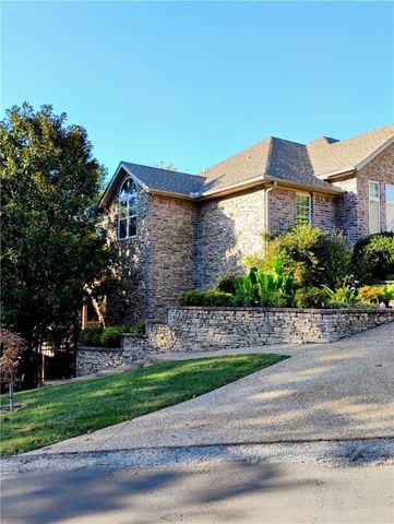 16 Berrydale Lane, Bella Vista, AR 72715