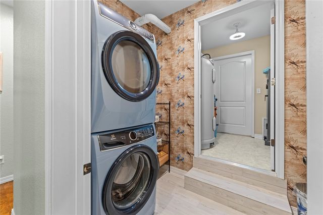 16 Berrydale Lane, Bella Vista, AR 72715