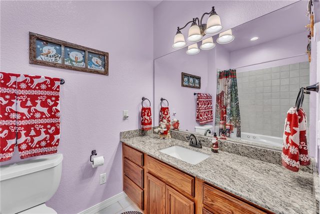 16 Berrydale Lane, Bella Vista, AR 72715