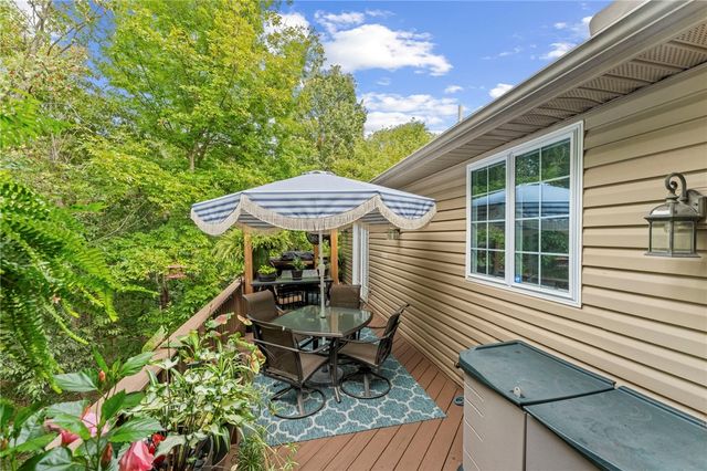 16 Berrydale Lane, Bella Vista, AR 72715