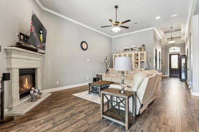 1004 Hezekiah LN, Leander, TX 78641