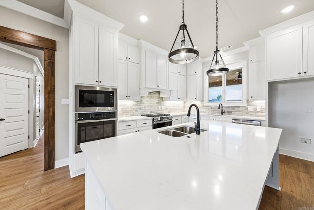 10 Scheffler Cove, Cabot, AR 72023