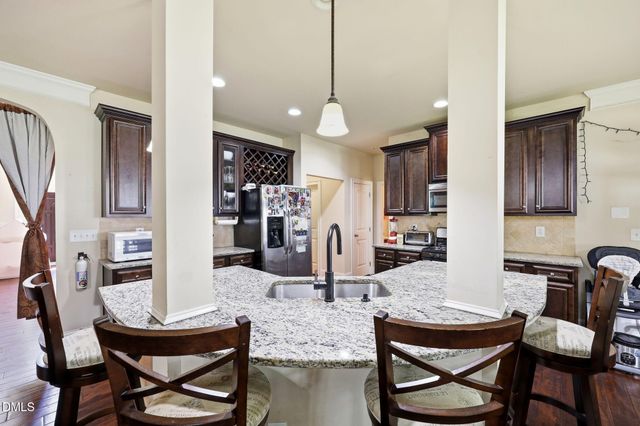 1105 Longleaf Pine Place, Mebane, NC 27302