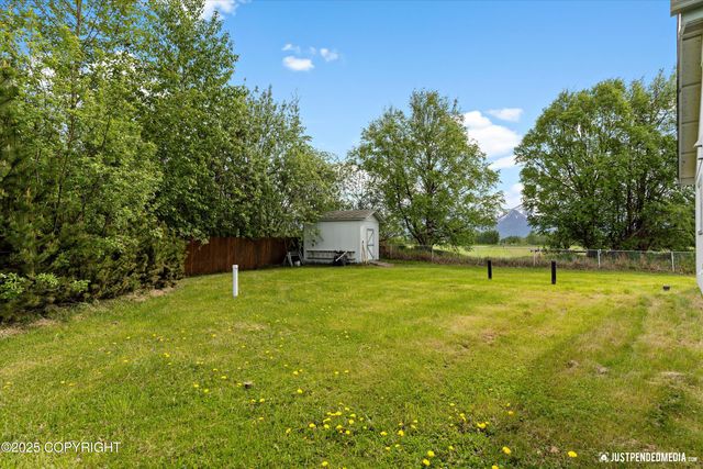 13693 E Guernsey Lane, Palmer, AK 99645