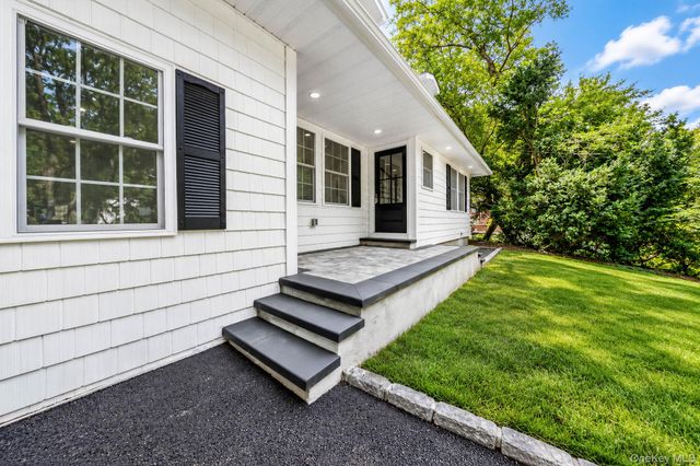 128 Crooked Hill Road, Huntington, NY 11743