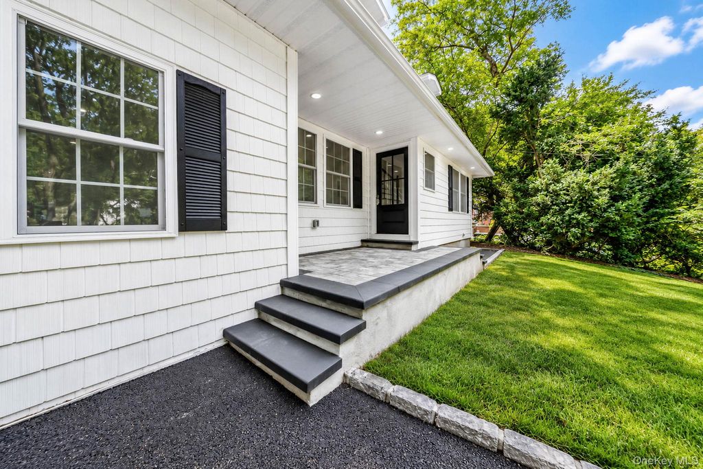 128 Crooked Hill Road, Huntington, NY 11743 — photo 2
