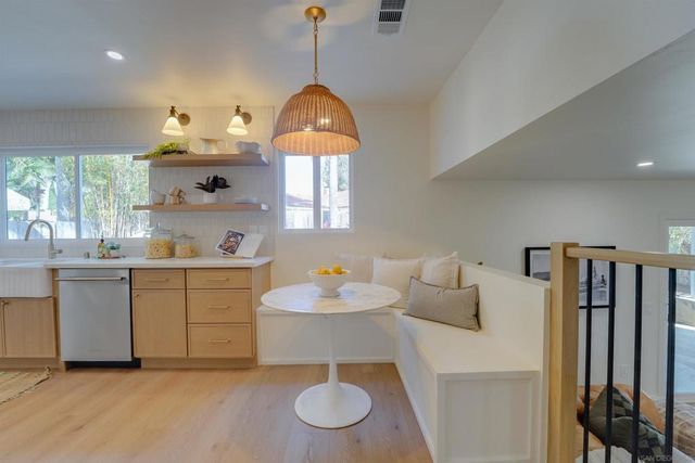 4208 Park Dr, Carlsbad, CA 92008