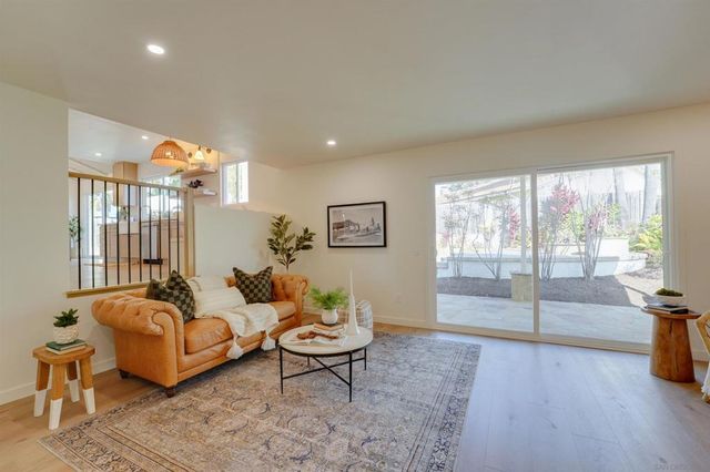 4208 Park Dr, Carlsbad, CA 92008