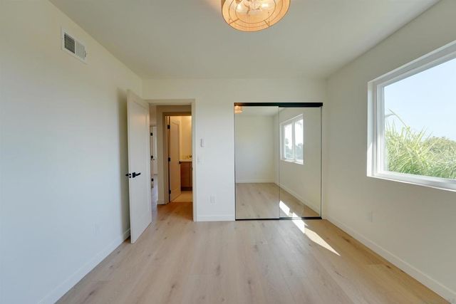 4208 Park Dr, Carlsbad, CA 92008