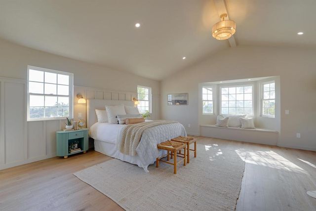 4208 Park Dr, Carlsbad, CA 92008