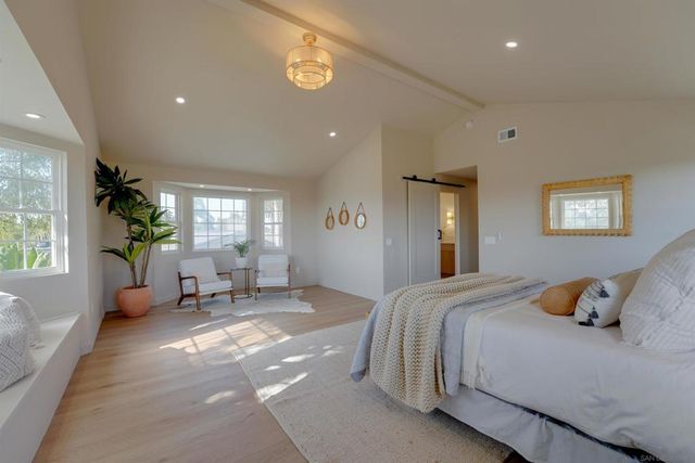 4208 Park Dr, Carlsbad, CA 92008