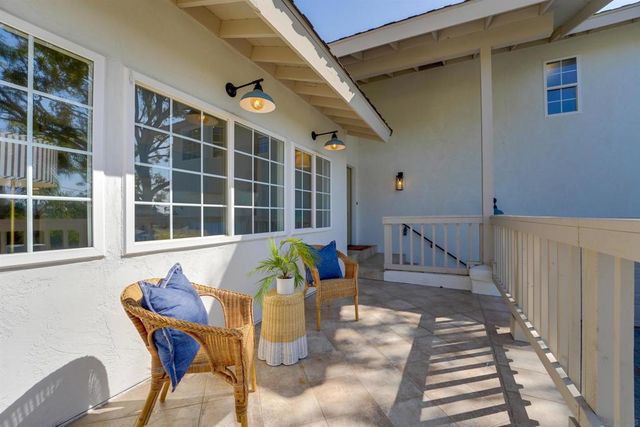4208 Park Dr, Carlsbad, CA 92008