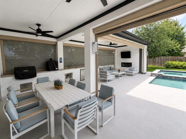 132 Thunder Valley Drive, Tomball, TX 77375