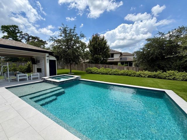 132 Thunder Valley Drive, Tomball, TX 77375