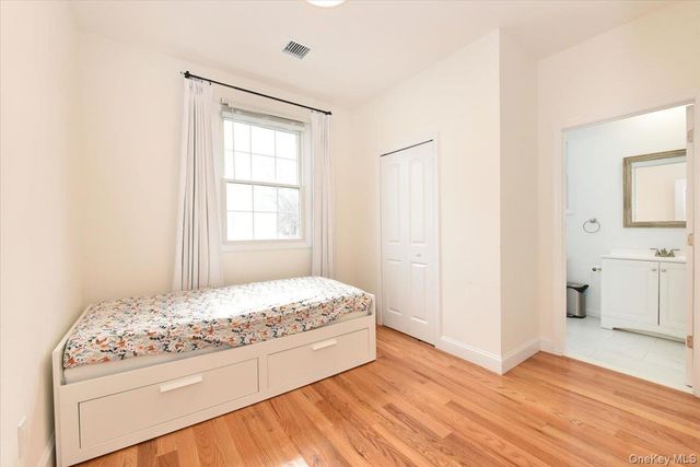 551 Grand Avenue, Lindenhurst, NY 11757