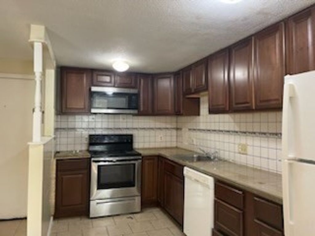 770 Cummins Hwy 11, Boston, MA 02126