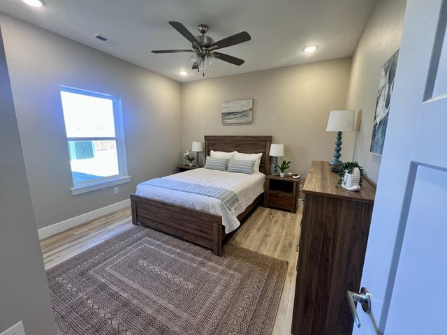114 Bridgewater Loop 4, Kimberling City, MO 65686