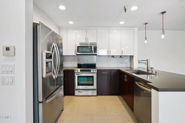 121 S Hope Street 408, Los Angeles, CA 90012