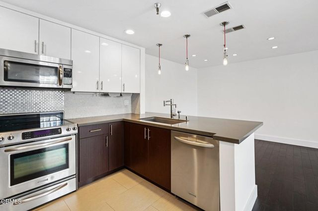 121 S Hope Street 408, Los Angeles, CA 90012