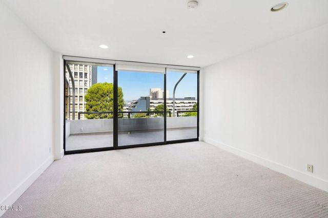 121 S Hope Street 408, Los Angeles, CA 90012