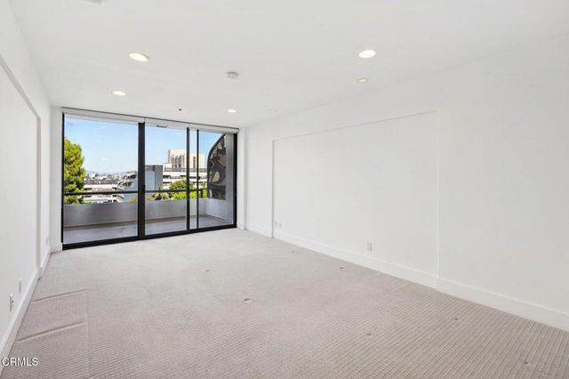 121 S Hope Street 408, Los Angeles, CA 90012