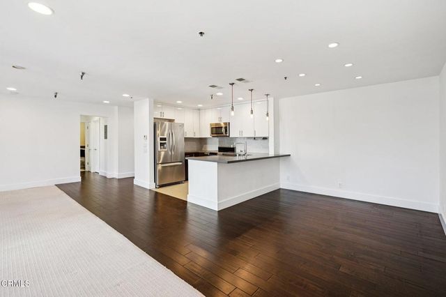 121 S Hope Street 408, Los Angeles, CA 90012