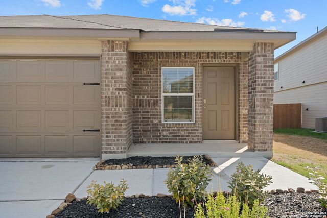 15706 Clove Spice Way, Von Ormy, TX 78073