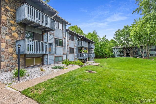 1722 Gascony Parc Drive 1722, Lake St Louis, MO 63367