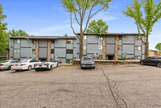 1722 Gascony Parc Drive 1722, Lake St Louis, MO 63367