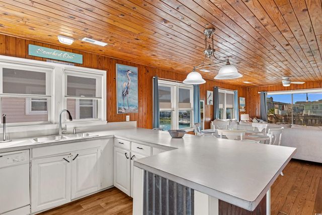 319 46th Ave. N, North Myrtle Beach, SC 29582